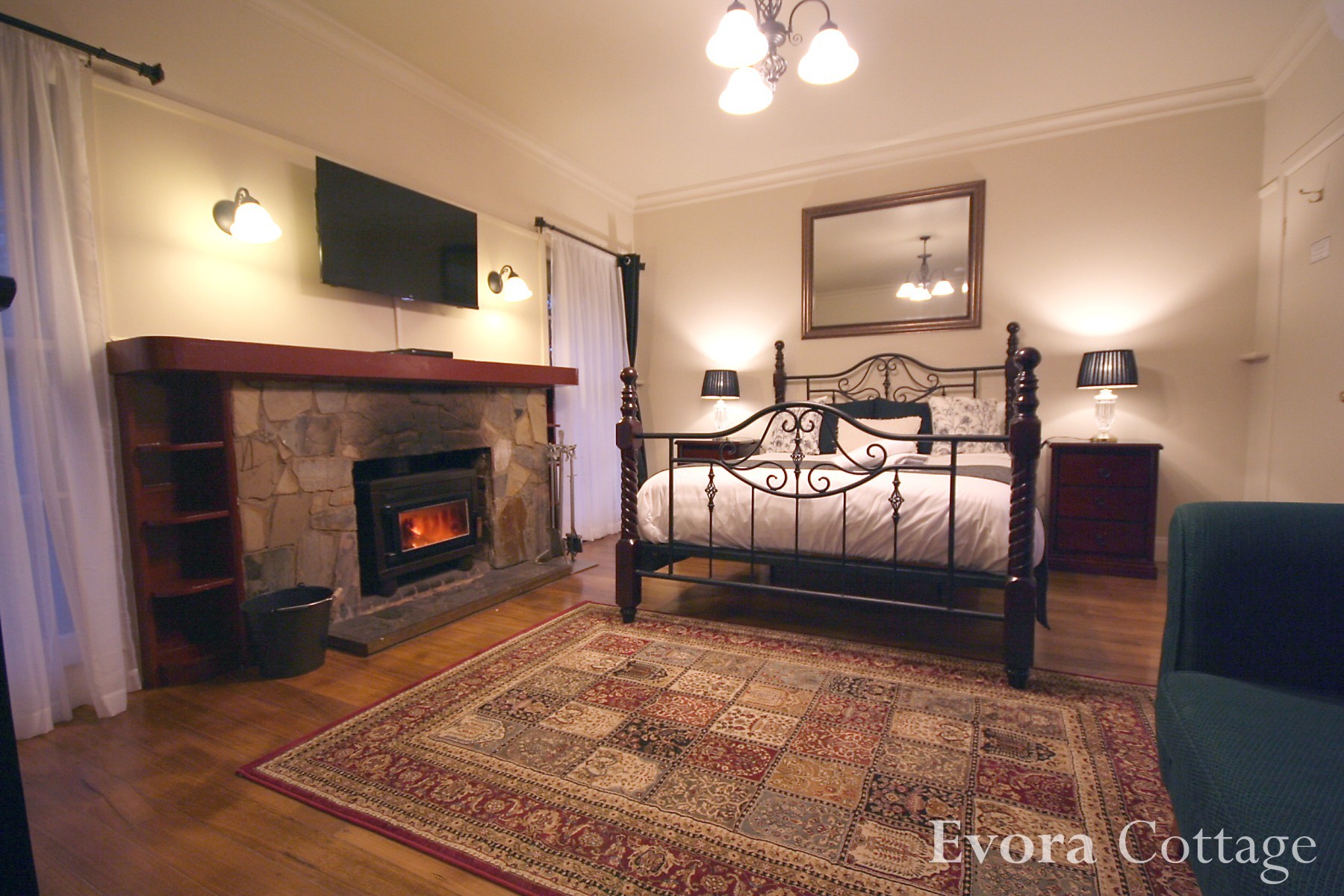 Evora Cottage Bedroom